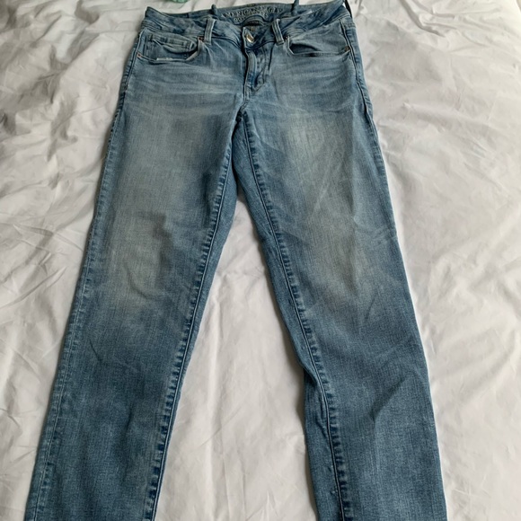 Women’s American eagle super stretch skinny jean - Picture 2 of 2